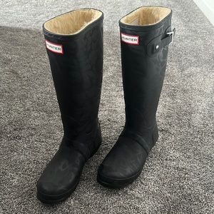 Black Leopard Hunter Boots with Fur